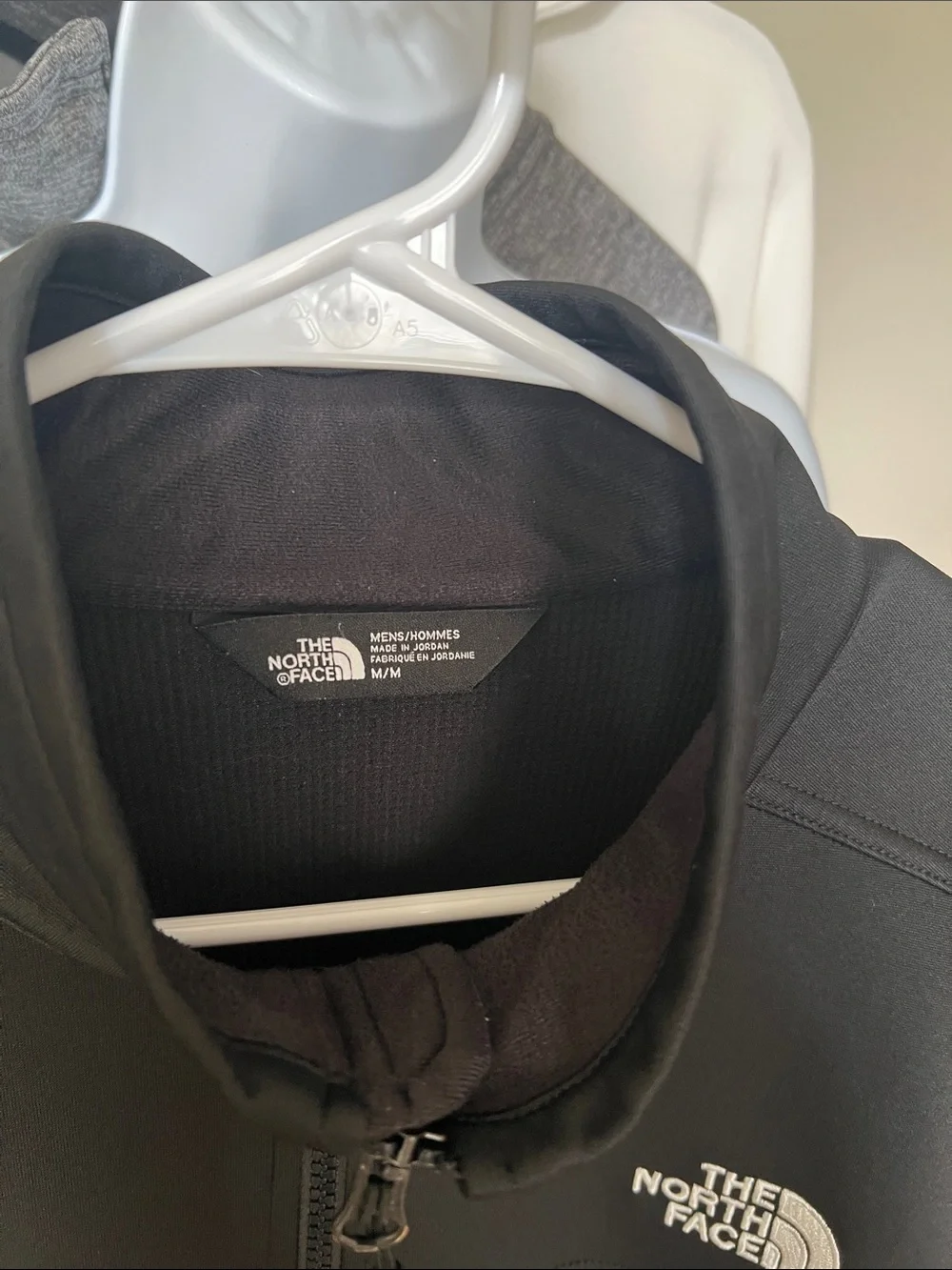 The North Face Black Men's Softshell Zip-Up Jacket
